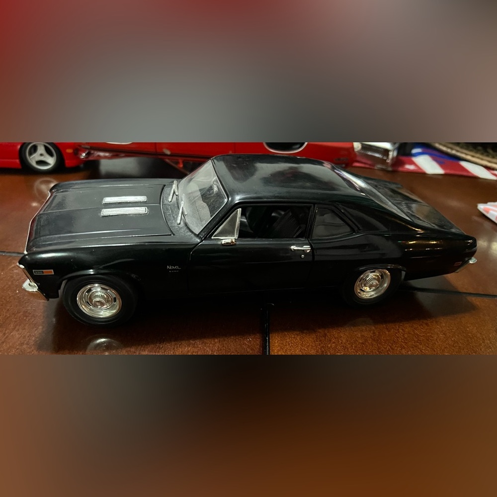 Die-cast Collectible 1:18 ERTL 1969/70 Chevy Nova